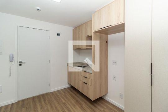 Cozinha de kitnet/studio para alugar com 1 quarto, 22m² em Vila Esperança, São Paulo