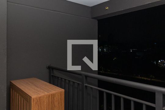 Varanda de kitnet/studio para alugar com 1 quarto, 22m² em Vila Esperança, São Paulo
