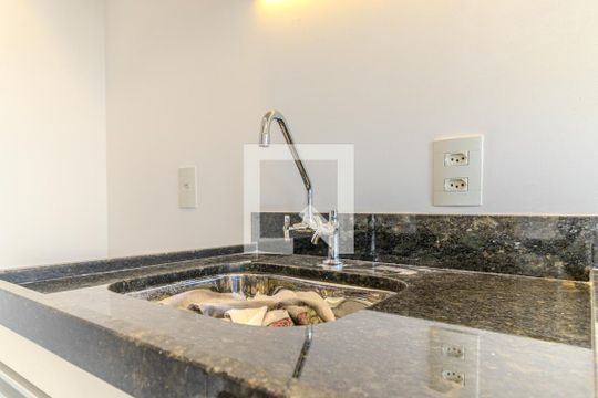 Cozinha de kitnet/studio para alugar com 1 quarto, 27m² em Centro, São Paulo