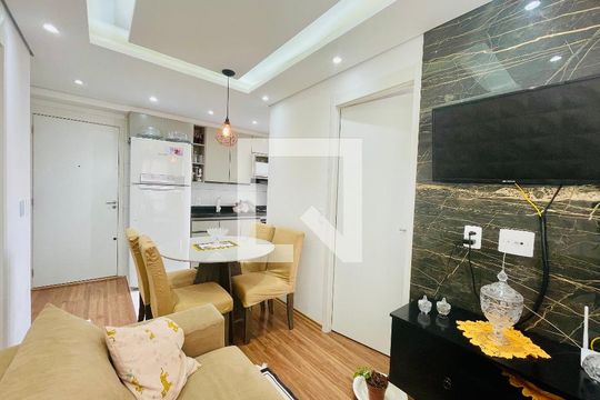 Sala de apartamento à venda com 2 quartos, 36m² em Vila das Bandeiras, Guarulhos