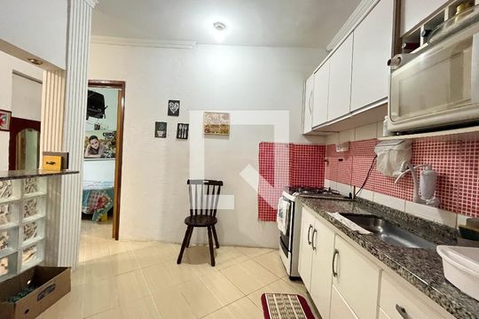 Cozinha 1 de casa à venda com 4 quartos, 127m² em Vila do Encontro, São Paulo
