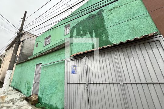 Fachada de casa à venda com 4 quartos, 127m² em Vila do Encontro, São Paulo