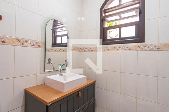 Lavabo de casa à venda com 3 quartos, 380m² em Jardim Marek, Santo André