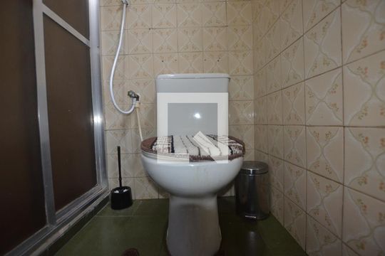 Banheiro da Suíte 1 de casa à venda com 3 quartos, 137m² em Cordovil, Rio de Janeiro