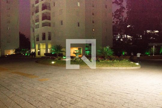 Área comum de apartamento para alugar com 2 quartos, 81m² em Vila Amélia , São Paulo