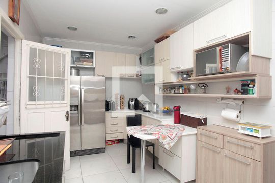 Cozinha de apartamento à venda com 2 quartos, 98m² em São Geraldo, Porto Alegre