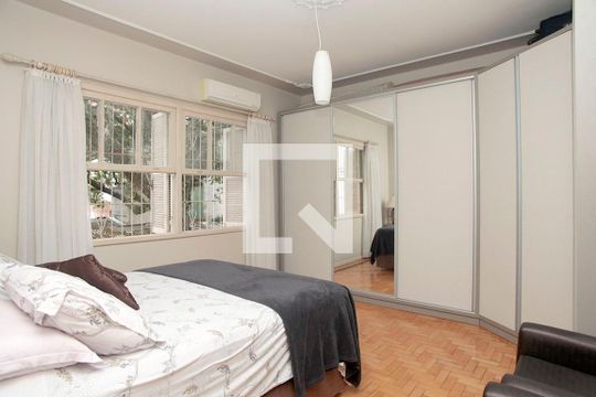 Quarto 1 de apartamento à venda com 2 quartos, 98m² em São Geraldo, Porto Alegre