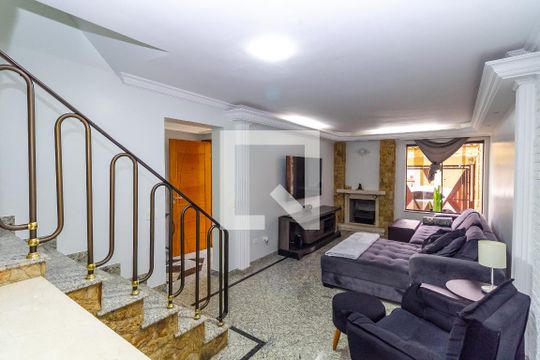 Sala de Estar de casa à venda com 3 quartos, 300m² em Vila Lucia, São Paulo