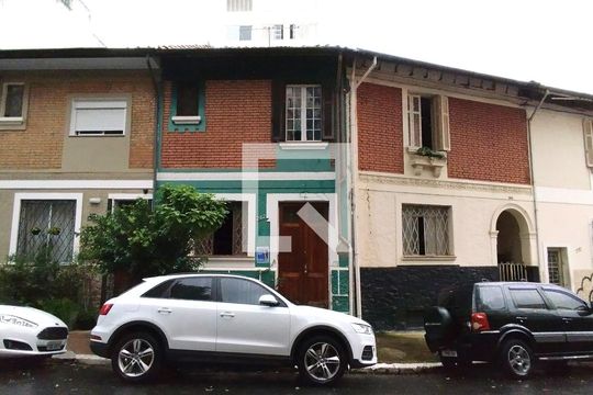 Fachada de casa à venda com 2 quartos, 232m² em Bela Vista, São Paulo