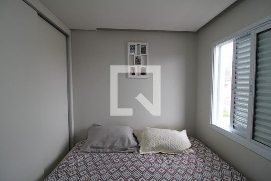 Quarto 1 de apartamento à venda com 2 quartos, 42m² em Vila Nilo, São Paulo