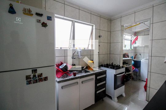 Cozinha de apartamento à venda com 2 quartos, 53m² em Vila Industrial, São Paulo