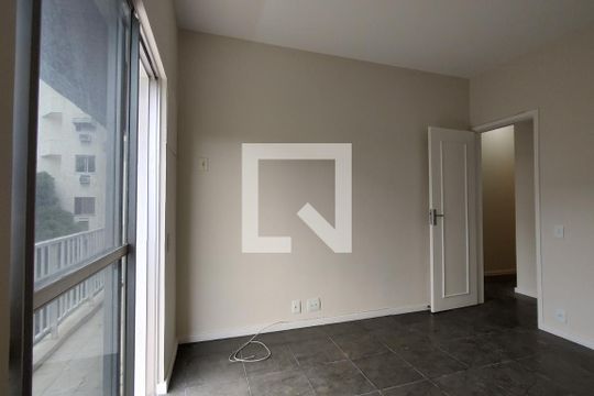 Quarto 1 de apartamento para alugar com 3 quartos, 111m² em Anil, Rio de Janeiro