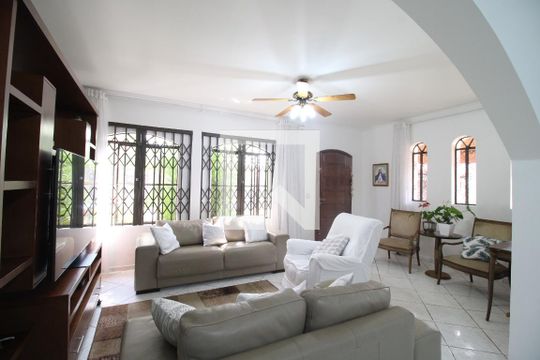 Sala de casa à venda com 4 quartos, 202m² em Vila Marieta, São Paulo