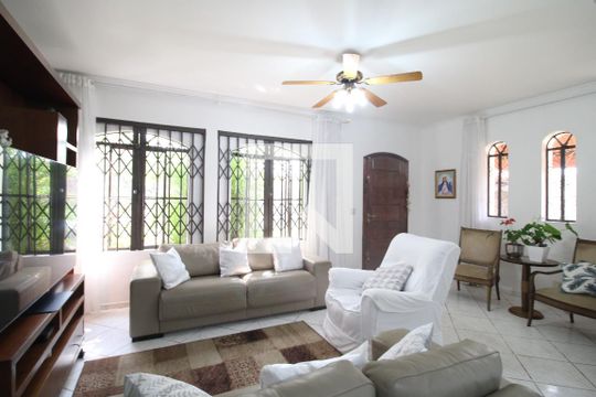 Sala de casa à venda com 4 quartos, 202m² em Vila Marieta, São Paulo