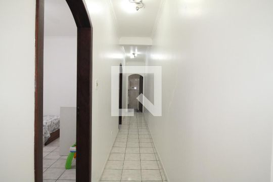 corredor  de casa à venda com 4 quartos, 202m² em Vila Marieta, São Paulo