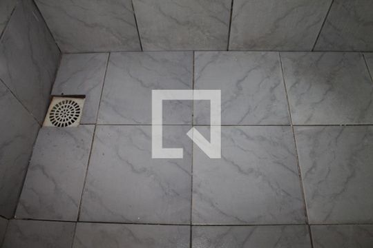 Banheiro de apartamento para alugar com 1 quarto, 30m² em Vicentina, São Leopoldo