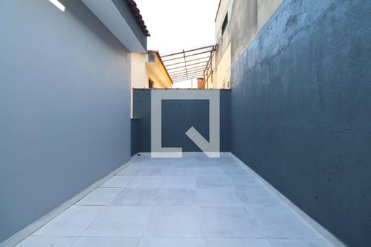 Varanda Quarto 1 de casa para alugar com 3 quartos, 128m² em Vila Eldízia, Santo André