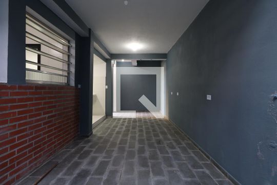 Quintal de casa para alugar com 3 quartos, 128m² em Vila Eldízia, Santo André