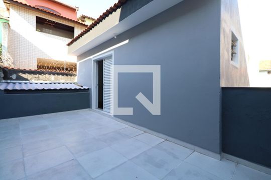 Varanda Quarto 1 de casa para alugar com 3 quartos, 128m² em Vila Eldízia, Santo André