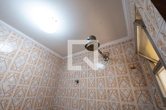 Banheiro de Serviço de casa à venda com 4 quartos, 230m² em Vila do Bosque, São Paulo