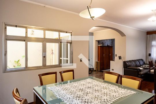 Sala de casa à venda com 4 quartos, 230m² em Vila do Bosque, São Paulo