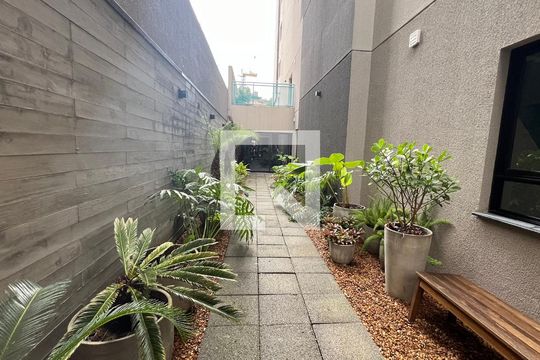 Área comum de kitnet/studio para alugar com 1 quarto, 24m² em Pinheiros, São Paulo