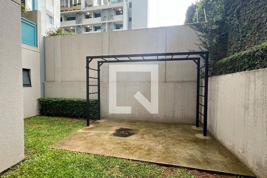 Área comum de kitnet/studio para alugar com 1 quarto, 24m² em Pinheiros, São Paulo