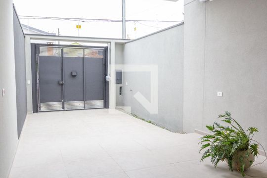 Garagem de casa à venda com 4 quartos, 150m² em Vila Carrao, São Paulo