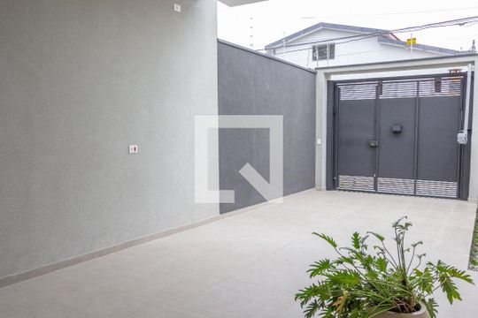 Garagem de casa à venda com 4 quartos, 150m² em Vila Carrao, São Paulo