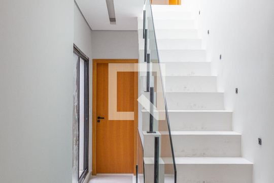 Corredor de casa à venda com 4 quartos, 150m² em Vila Carrao, São Paulo