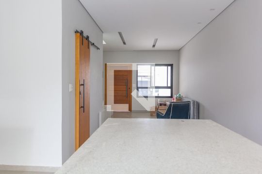 Cozinha de casa à venda com 4 quartos, 150m² em Vila Carrao, São Paulo