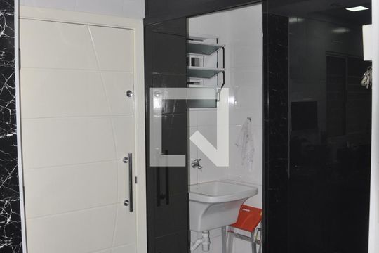 Área de Serviço de casa à venda com 3 quartos, 250m² em Vila Ester (zona Norte), São Paulo