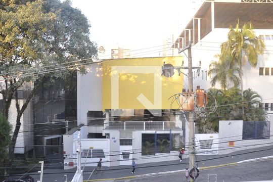 Vista de casa à venda com 3 quartos, 250m² em Vila Ester (zona Norte), São Paulo