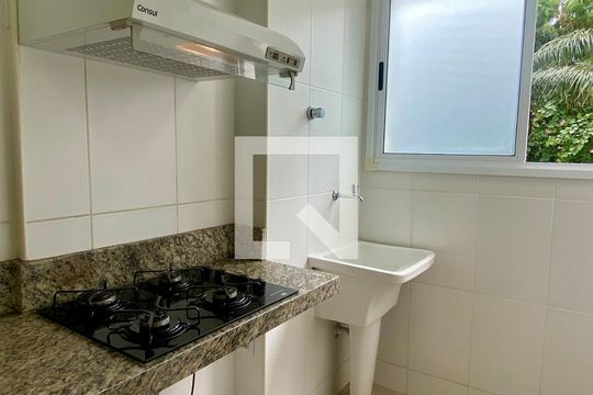 Cozinha de apartamento para alugar com 2 quartos, 69m² em Buritis, Belo Horizonte