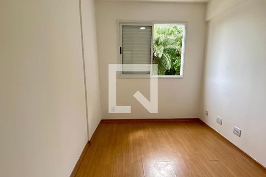 Quarto 2 de apartamento para alugar com 2 quartos, 69m² em Buritis, Belo Horizonte
