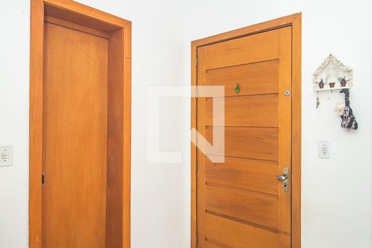 Sala de casa à venda com 3 quartos, 142m² em Hípica, Porto Alegre