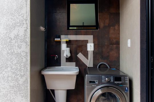 Área de Serviço de casa à venda com 3 quartos, 461m² em Vila Ivone, São Paulo