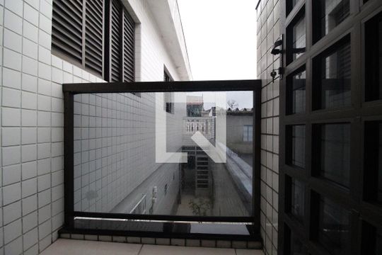 Edícula - Sala - varanda de casa para alugar com 4 quartos, 151m² em Jardim Danfer, São Paulo