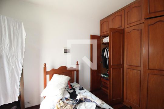 Quarto 1  de casa para alugar com 4 quartos, 151m² em Jardim Danfer, São Paulo