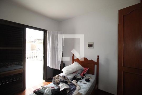 Quarto 1  de casa para alugar com 4 quartos, 151m² em Jardim Danfer, São Paulo