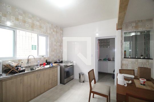 Cozinha de casa para alugar com 4 quartos, 151m² em Jardim Danfer, São Paulo