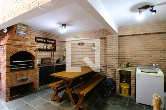Quintal e churrasqueira de casa à venda com 3 quartos, 140m² em Vila Nova Mazzei, São Paulo