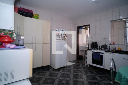Cozinha de casa de condomínio à venda com 2 quartos, 84m² em Vila Romana, São Paulo