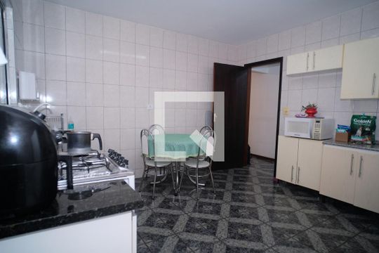 Cozinha de casa de condomínio à venda com 2 quartos, 84m² em Vila Romana, São Paulo