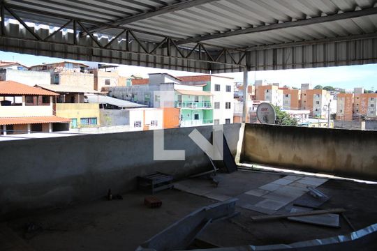 Área comum de casa para alugar com 2 quartos, 44m² em Novo Progresso, Contagem