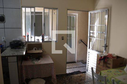 Casa para alugar com 2 quartos, 44m² em Novo Progresso, Contagem