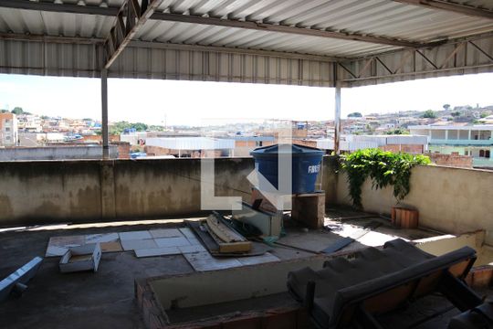 Área comum de casa para alugar com 2 quartos, 44m² em Novo Progresso, Contagem