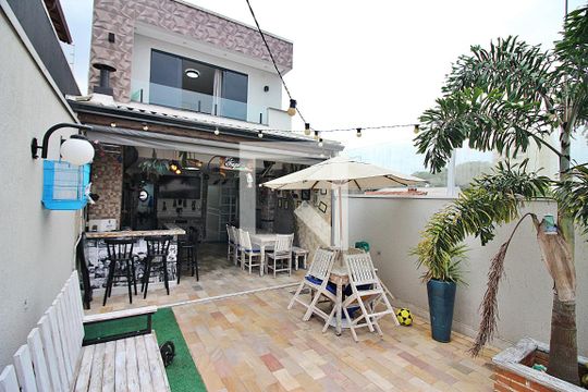 Piscina de casa à venda com 3 quartos, 170m² em Vila Euro, São Bernardo do Campo