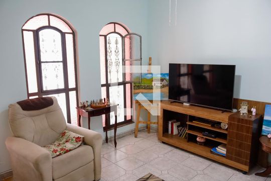 Casa à venda com 3 quartos, 194m² em Cipava, Osasco