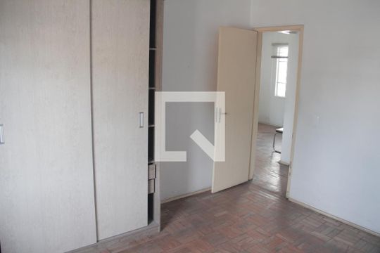 Quarto 1 de casa para alugar com 3 quartos, 200m² em Paternon, Porto Alegre